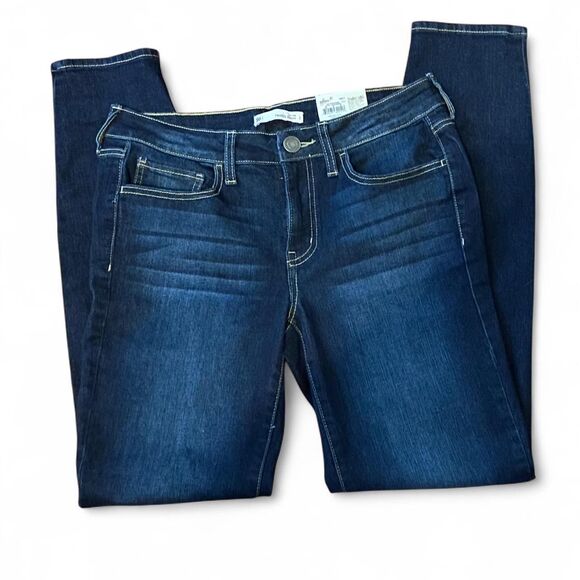 SO Junior's Skinny low rise dark wash Blue Jeans - size 7- New with tags -NWT - Picture 1 of 5